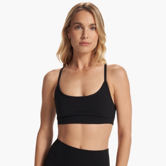 Vuori Other - Vuori Vuori AllTheFeels™ Bra Black NWT
$58
Women's Vuori BlissBlend™ Bra